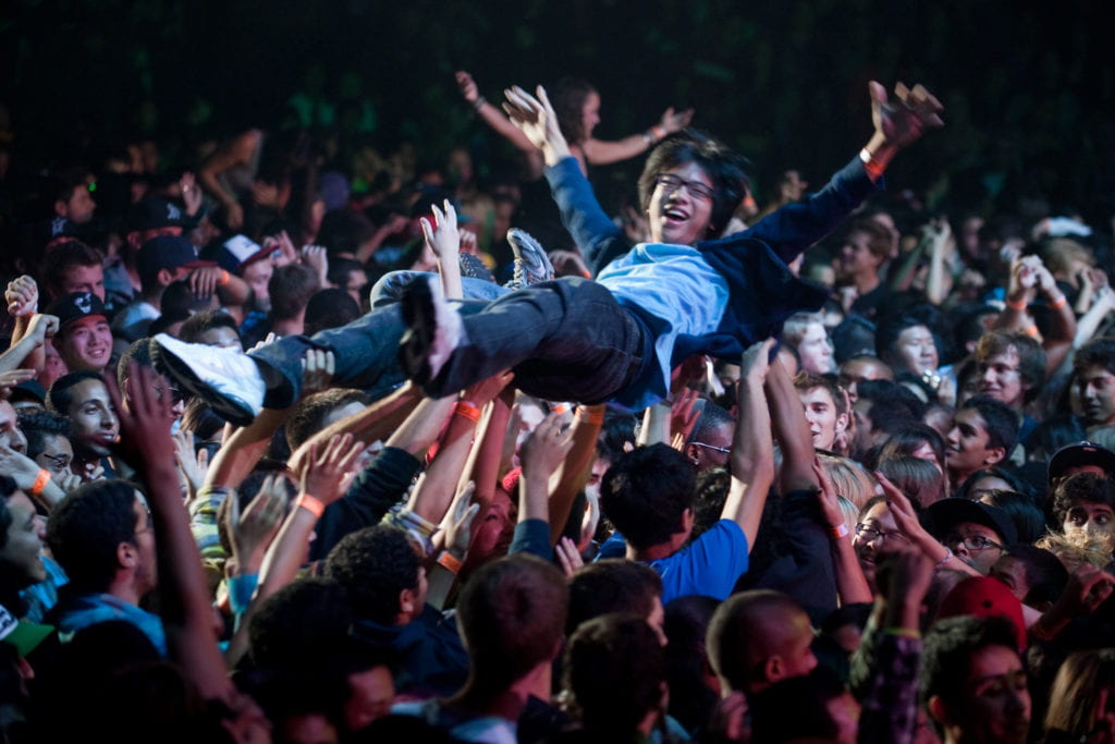A crowd-surfing student