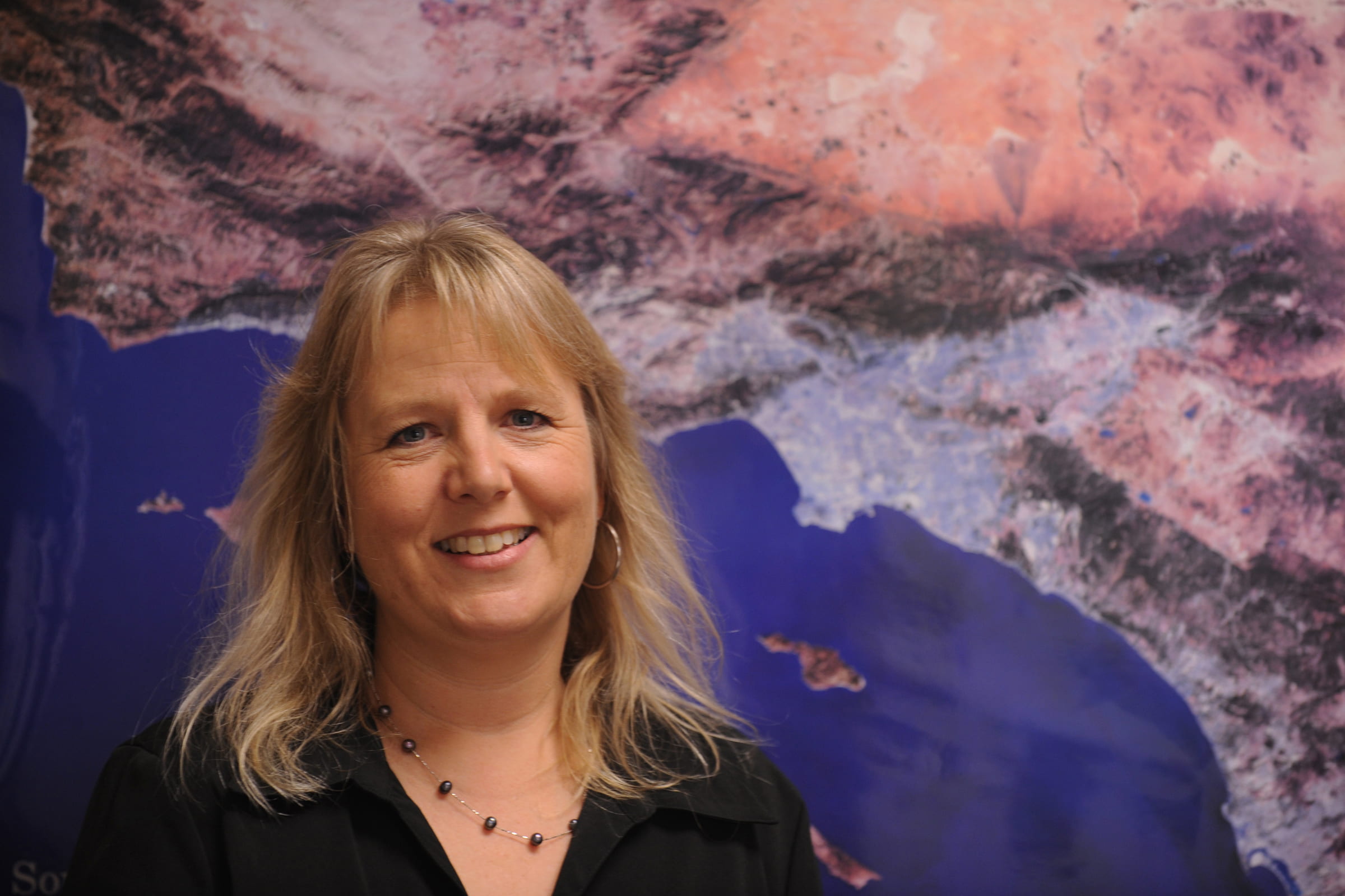 UCI seismologist Lisa Grant Ludwig