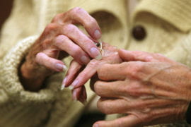 Holiday visits can reveal decline in aging relatives