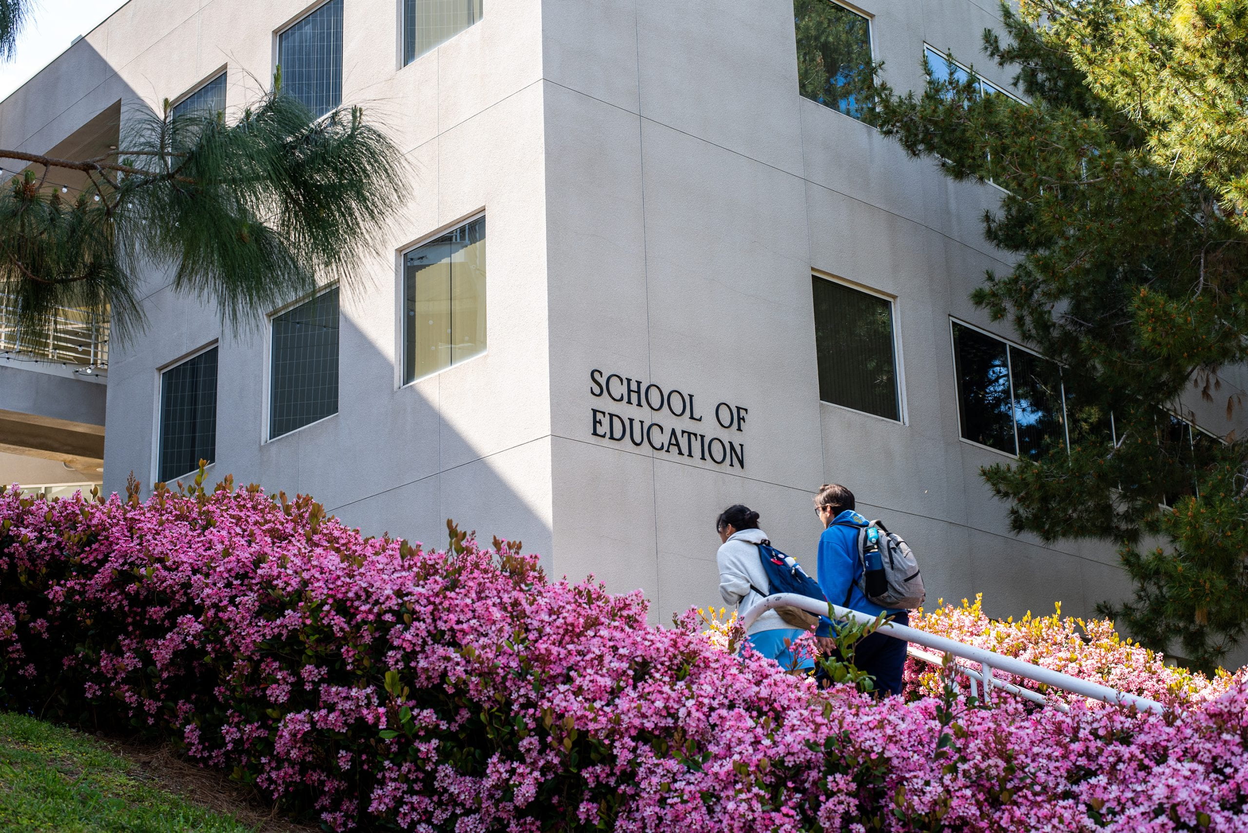 UC Irvine graduate programs earn top ranks in latest U.S. News & World Report list – UCI News