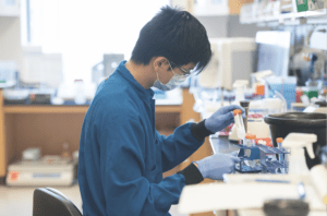 biomedical engineering graduate student researcher Ming Ho